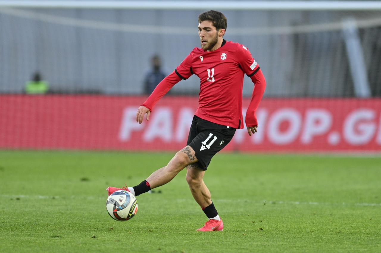 SC Freiburg to rival Lorient for Georgian winger Tsitaishvili