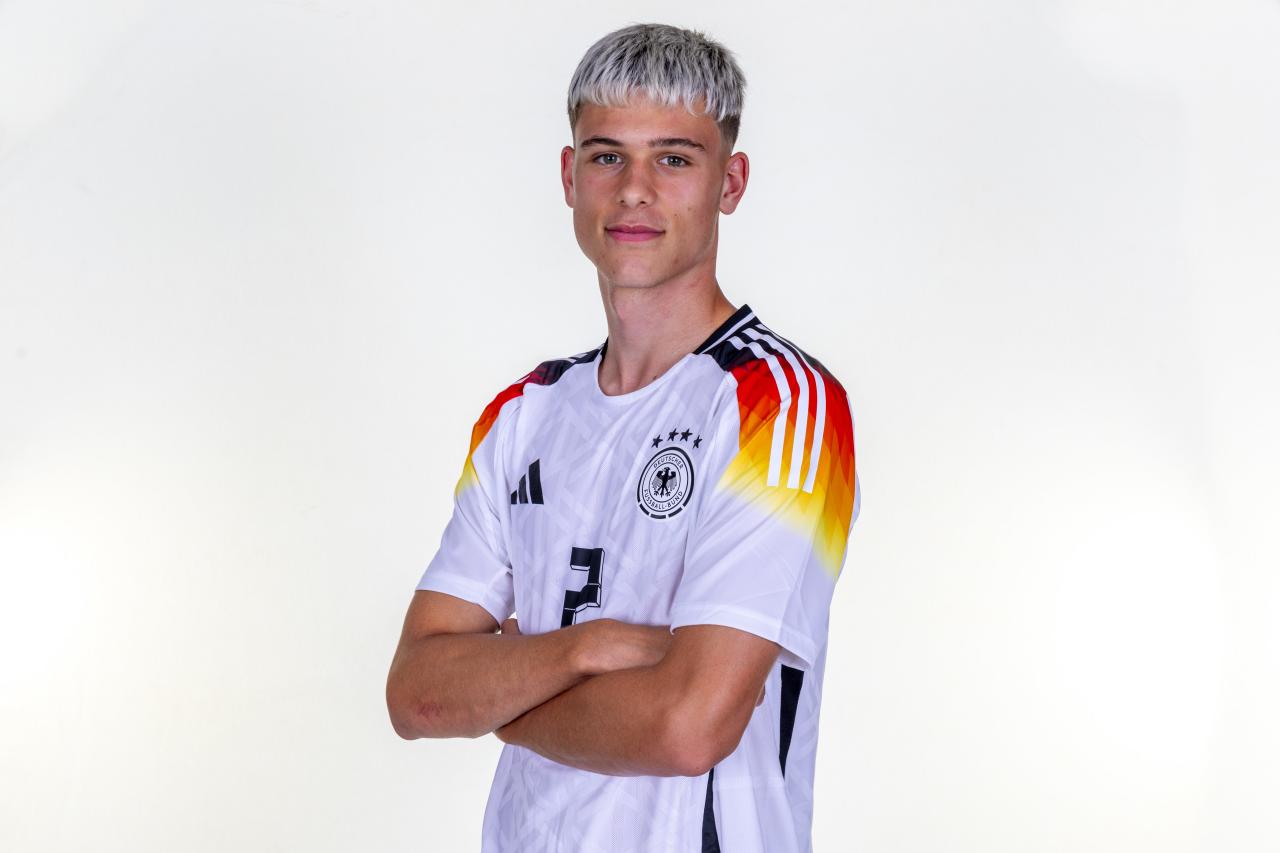 Official: Leverkusen send new signing Erlein on loan to Cottbus