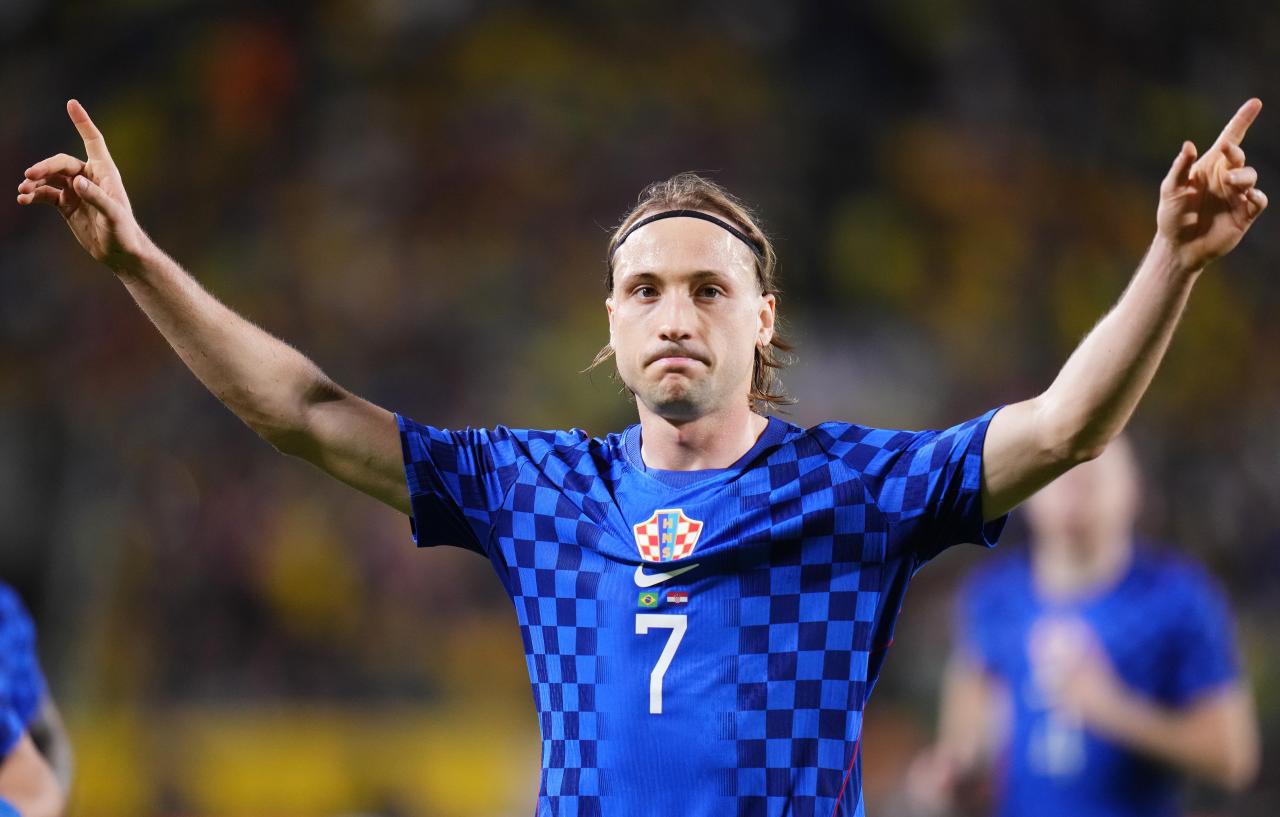 AEK Athens set to sign Lovro Majer from Wolfsburg