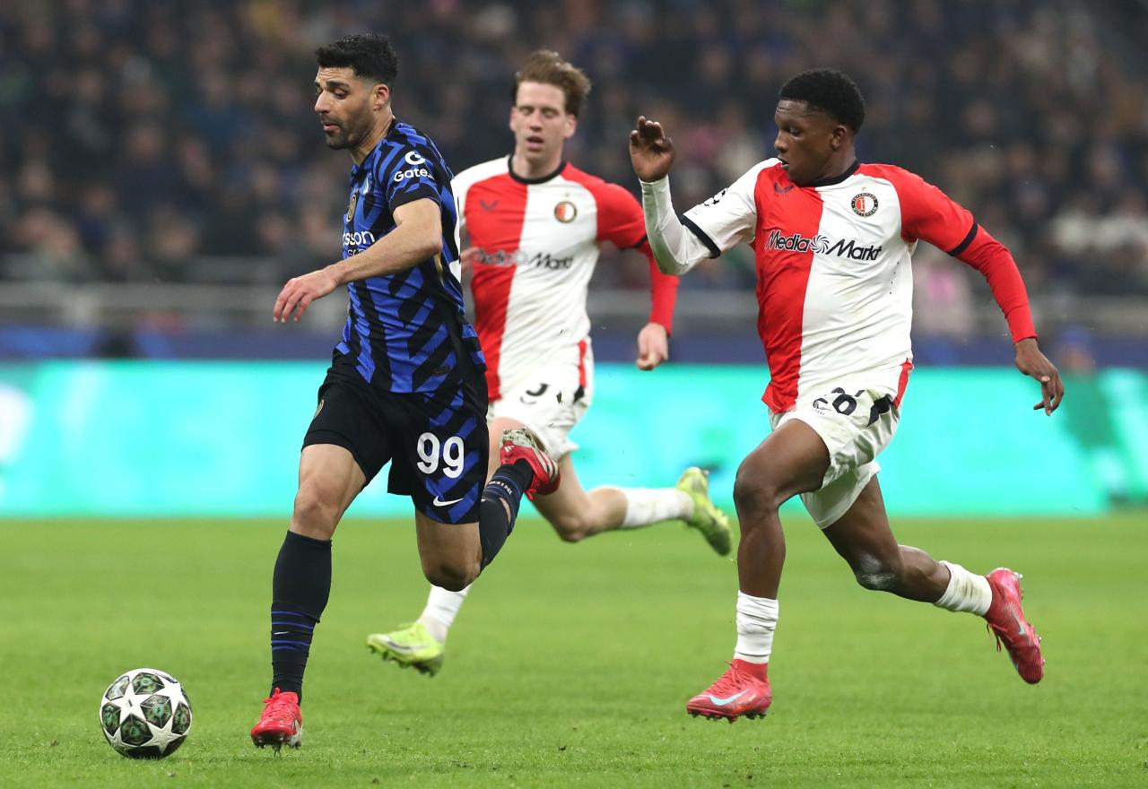 Ex-Feyenoord chief reveals he was "actively working" on Givairo Read's move to Bayern last winter