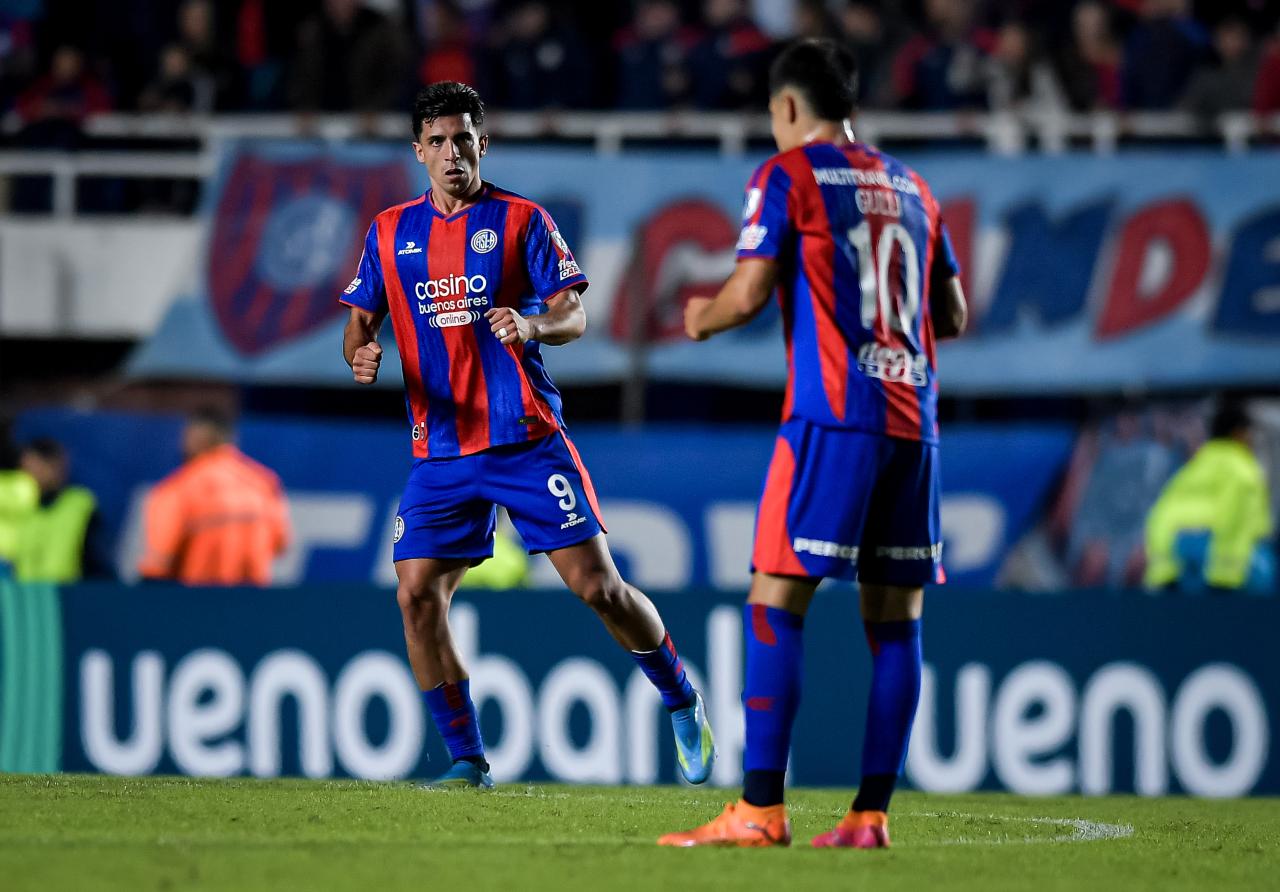 Werder Bremen and Hertha BSC vying for Argentine striker Alexis Cuello
