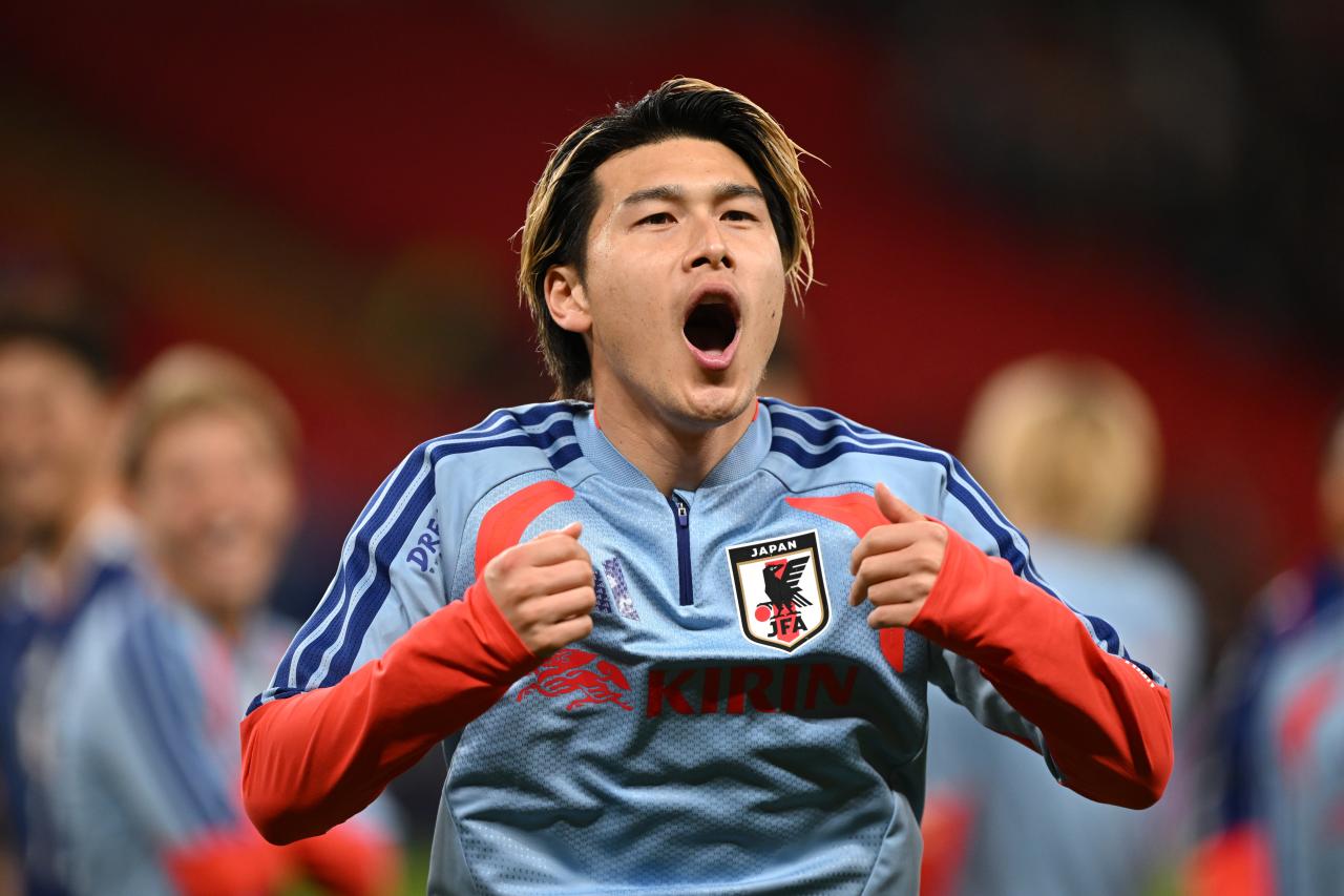 Gladbach close in on Slavia Prague's Hashioka to cover injured Konoplya