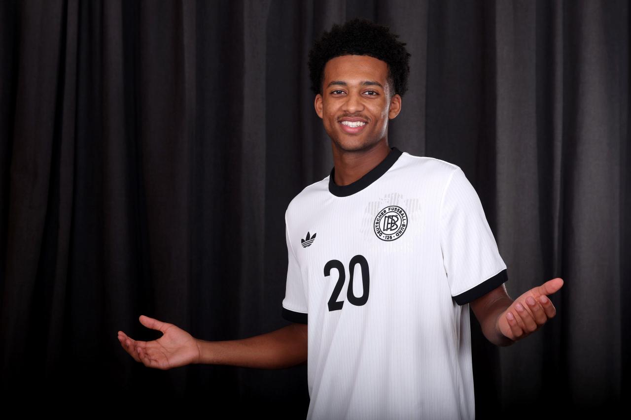 Official: Hoffenheim hand promising right-back Abraha long-term contract