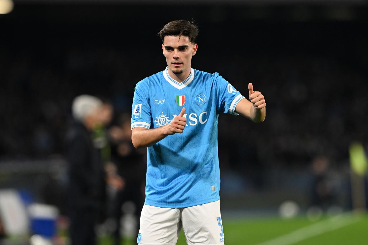 Leverkusen set to complete signing of Grimaldo replacement