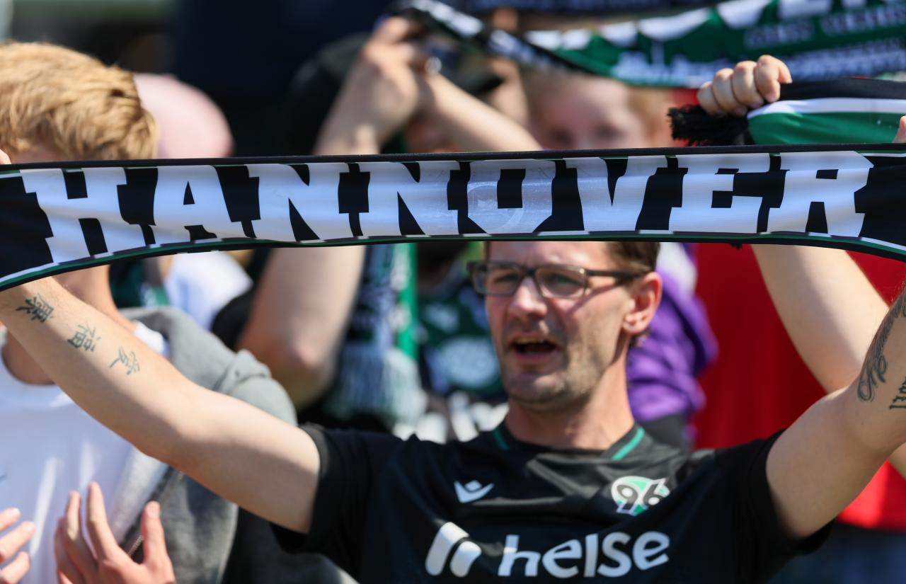DFB-Pokal: Hannover seal record victory with 9-1 rout of Hemelingen at Weserstadion