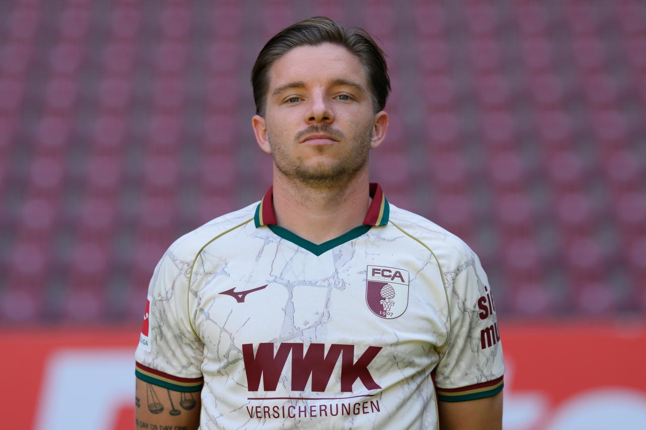 Hertha sign Danish defender from Augsburg