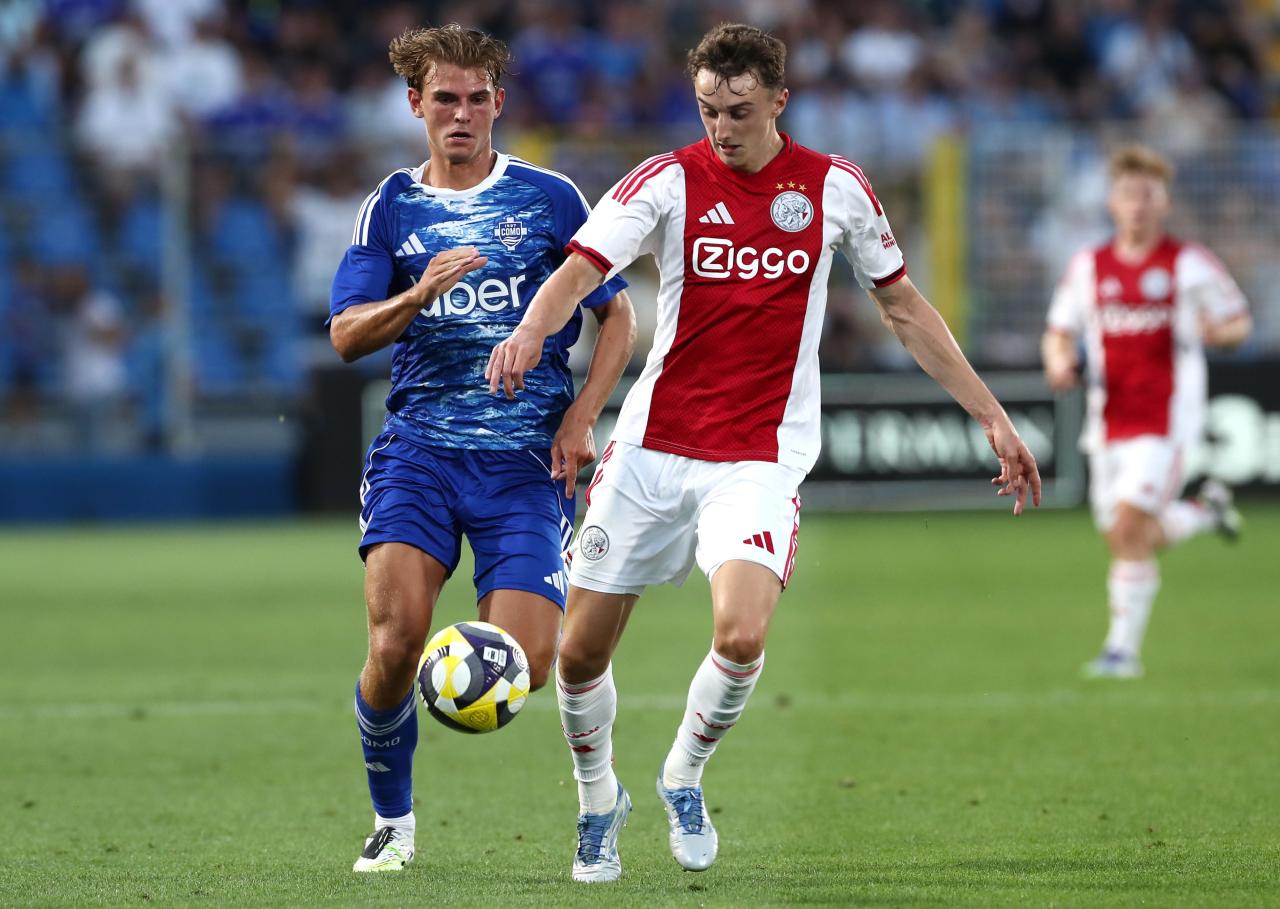 Eintracht Frankfurt keeping tabs on Ajax defender Baas