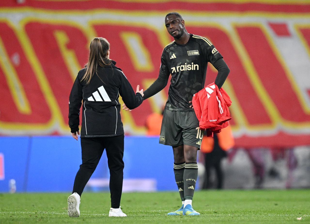 Ansah undergoes Hull medical as record-breaking move nears