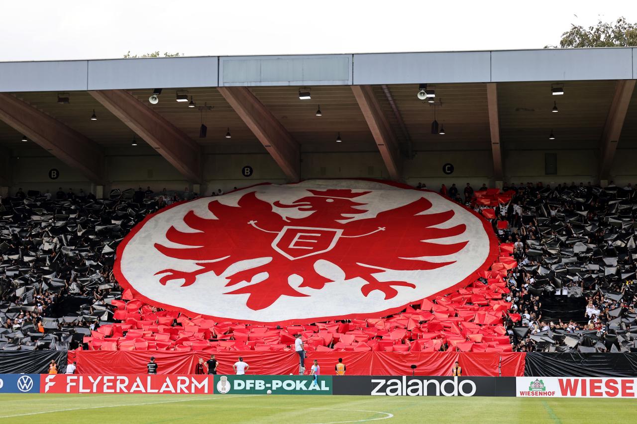 Official: Jeremiaha Maluze extends Eintracht Frankfurt contract