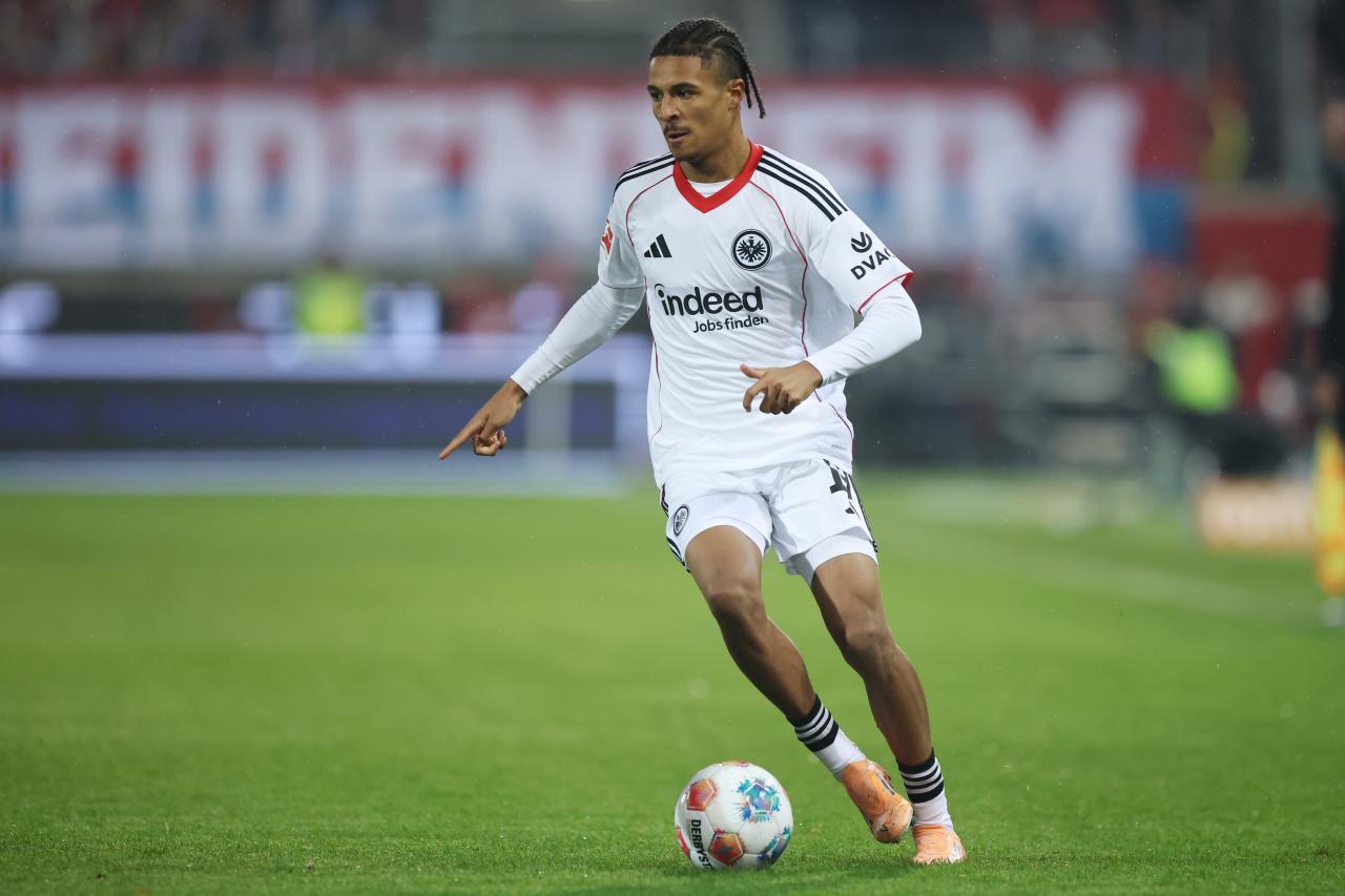 Eintracht Frankfurt's Bahoya set for Hull City medical
