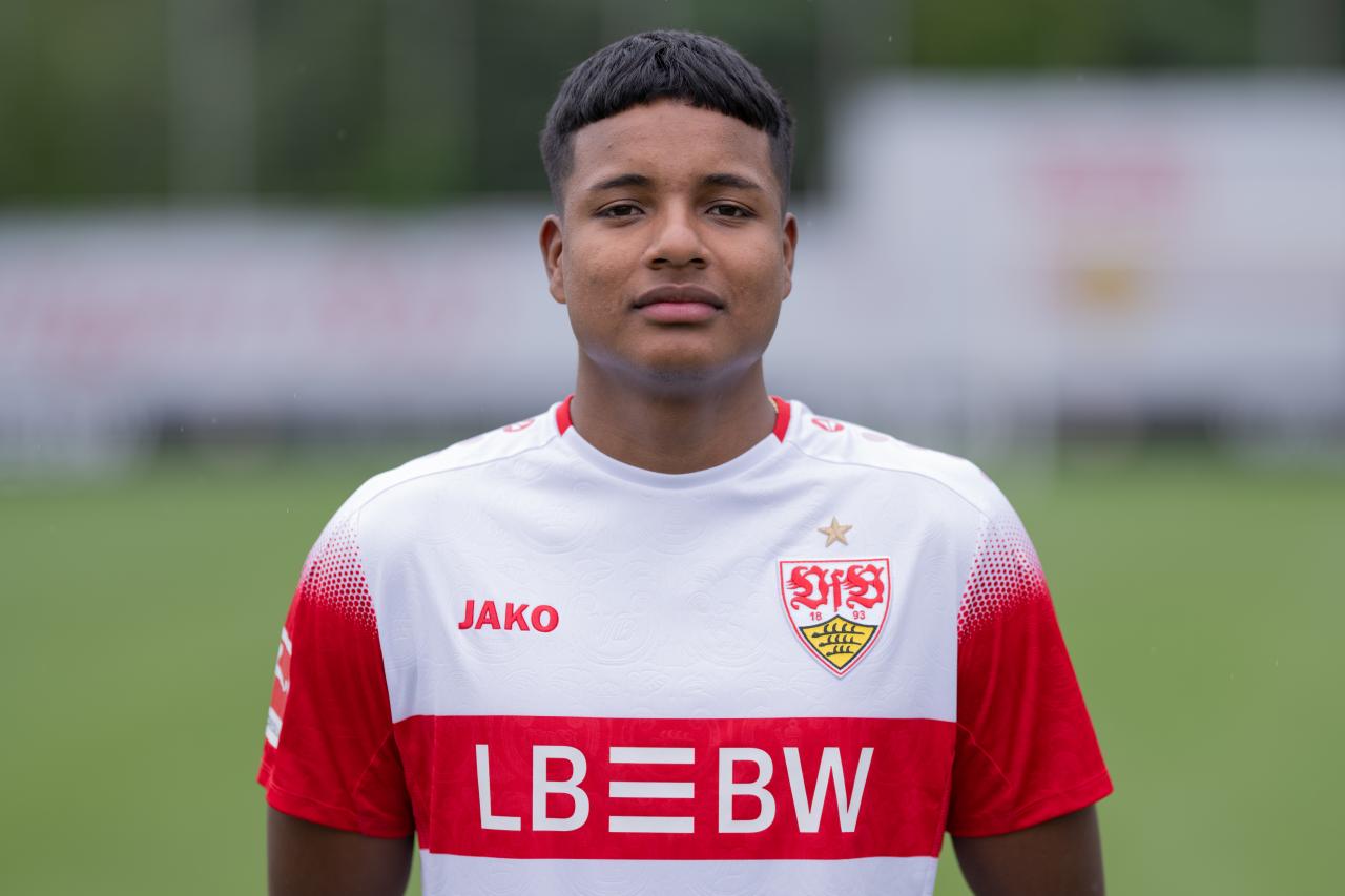 Official: Stuttgart striker Arévalo joins Estrela Amadora on loan
