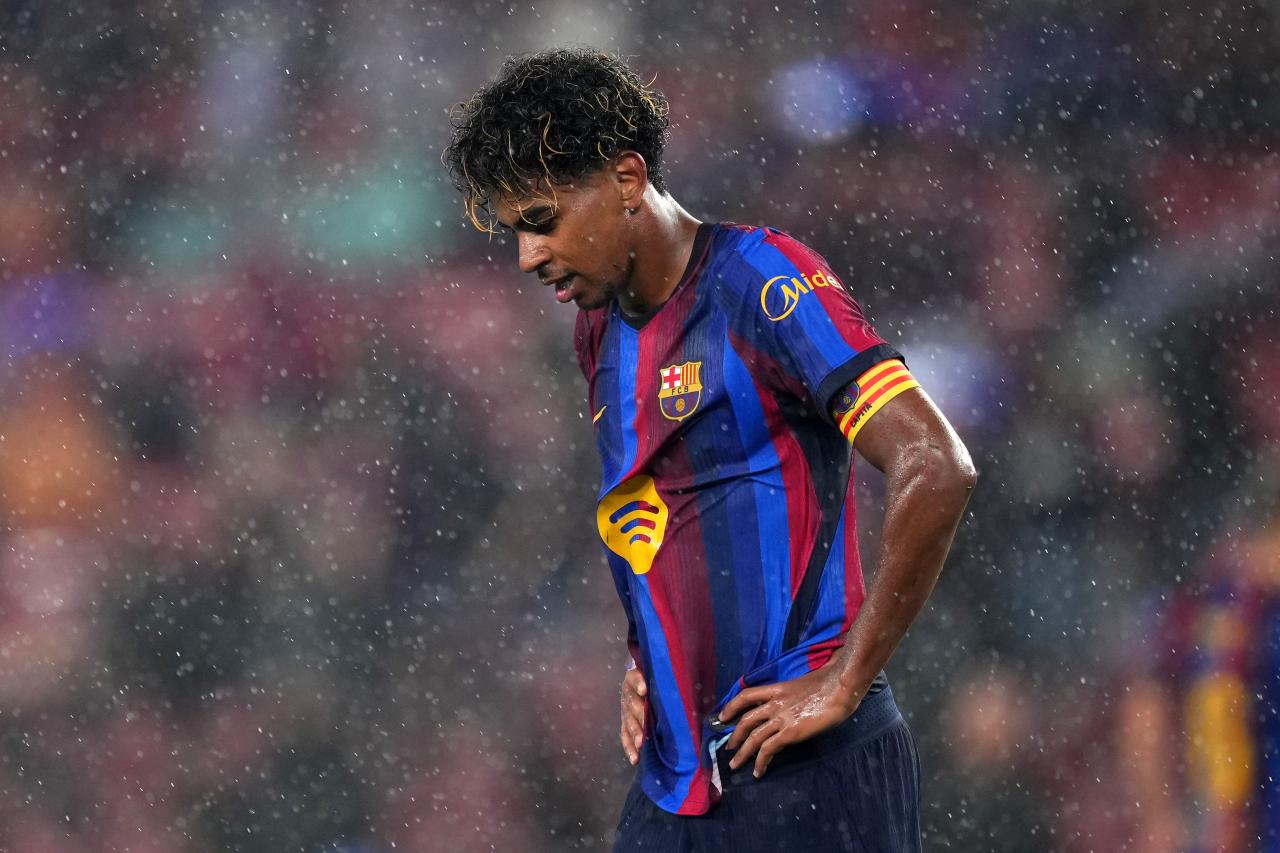 “The Ballon d’Or should go to the best player” – Yamal takes apparent aim at Kane with 80-goal remark