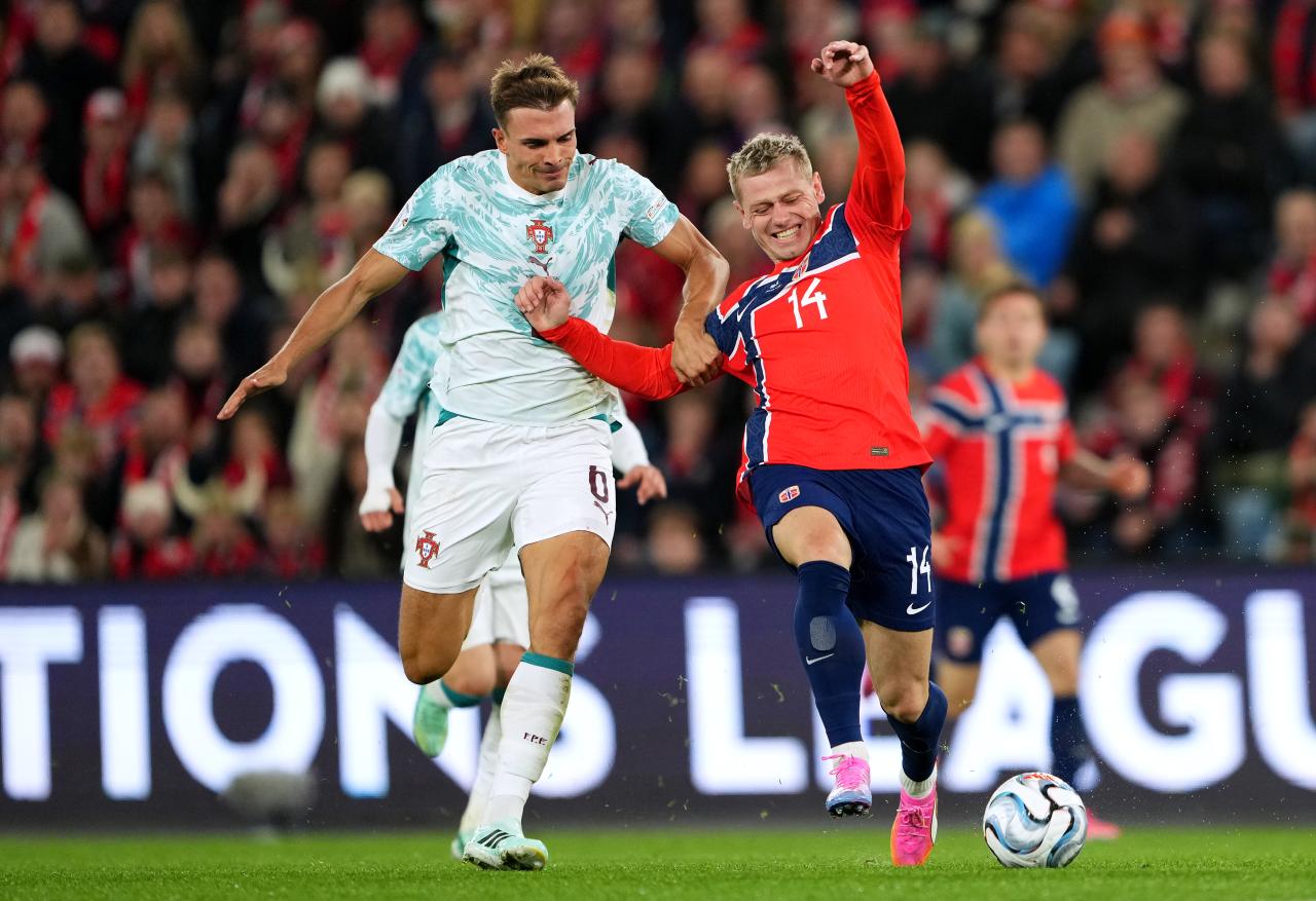 Dortmund defender picks up injury on international duty
