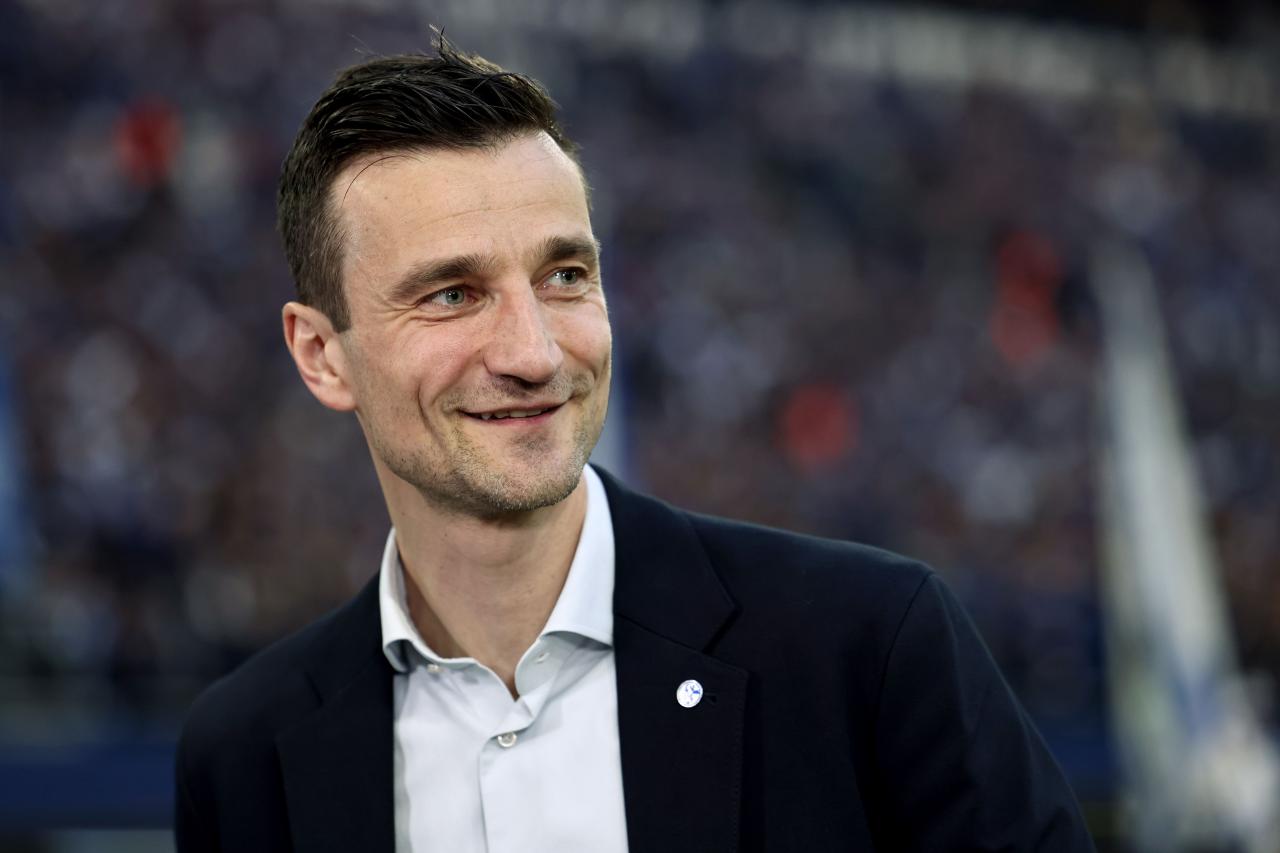 Schalke extend contract of chairman Matthias Tillmann