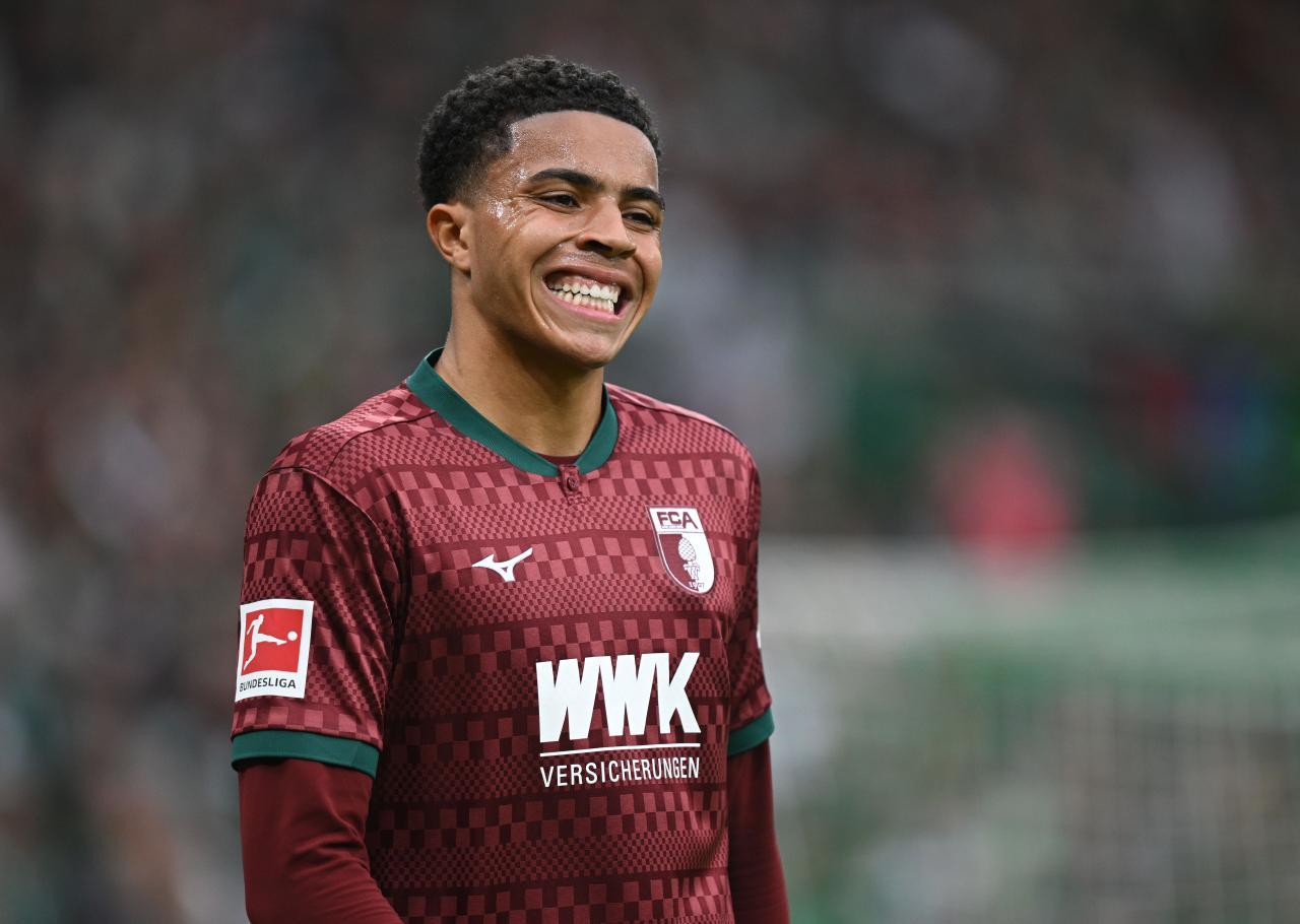 Augsburg confirm defender Banks sidelined with ligament injury
