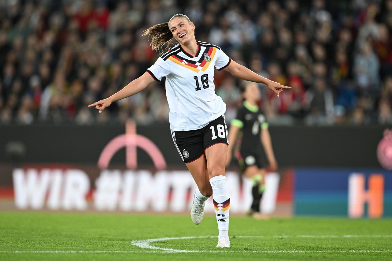 Germany W hold off Australia to claim 4–2 friendly win