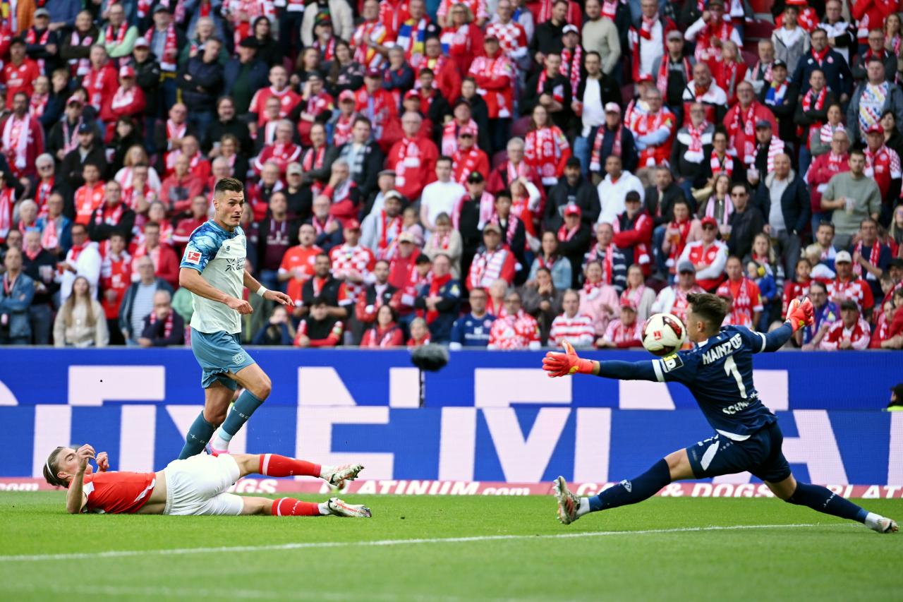 Leverkusen strike four past Mainz for third win of new season