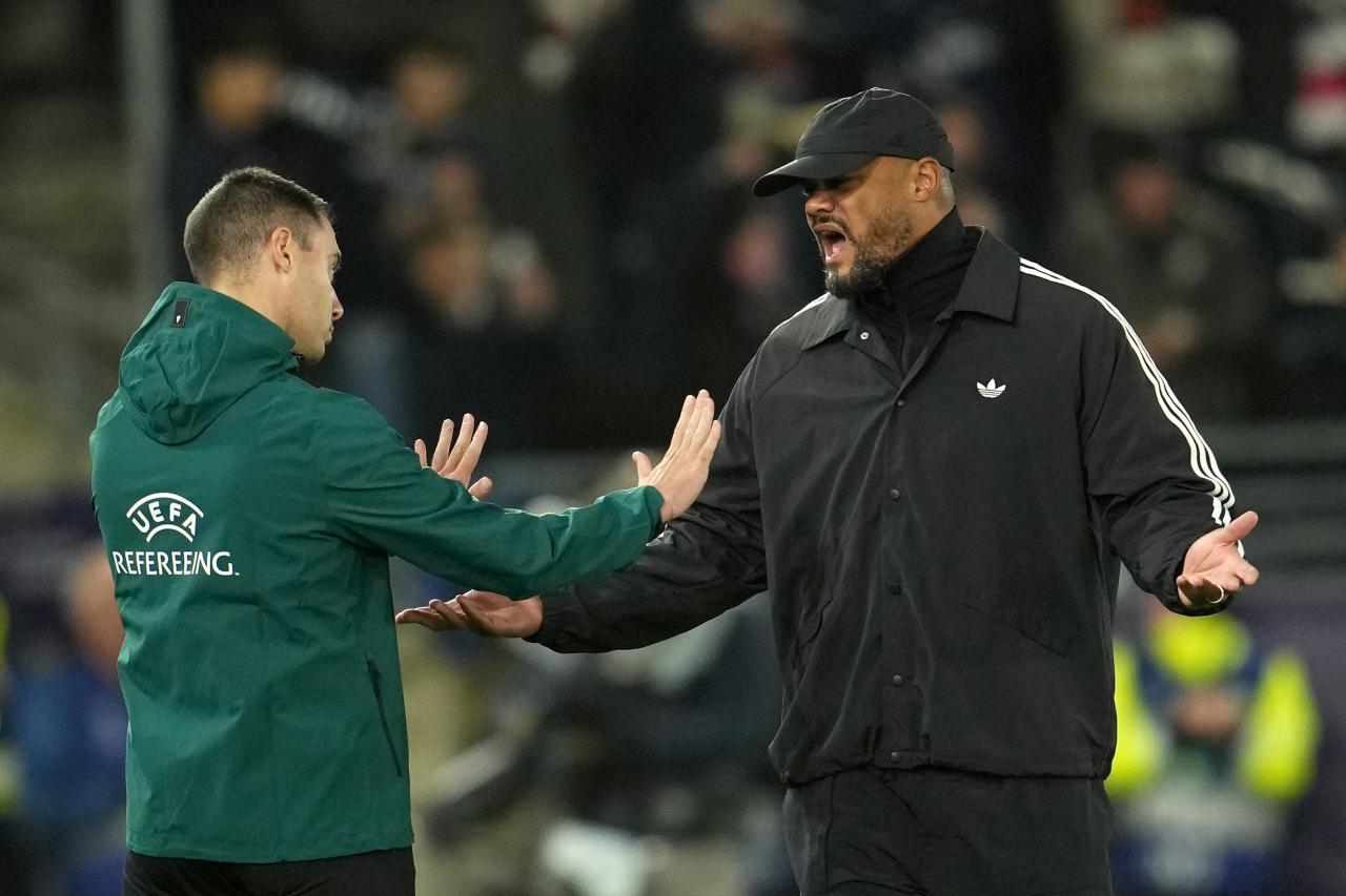 Kompany defends Olise dismissal: "He regrets letting the team down"