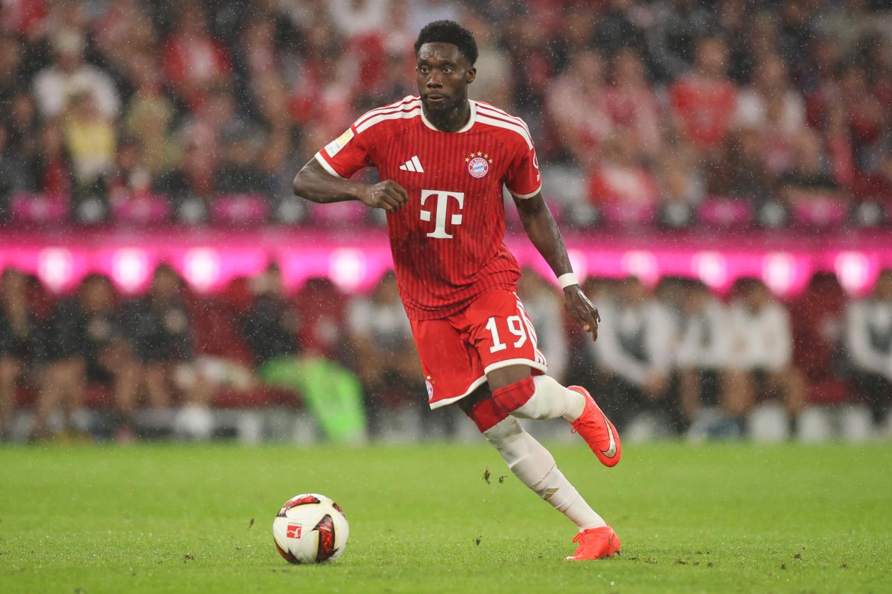 Hansi Flick sees Bayern's Davies as perfect left-back solution for Barcelona