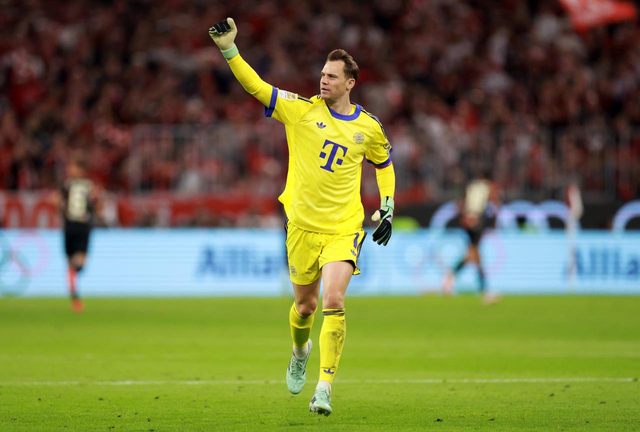 Manuel Neuer draws level with Messi and Müller ahead of Arsenal showdown