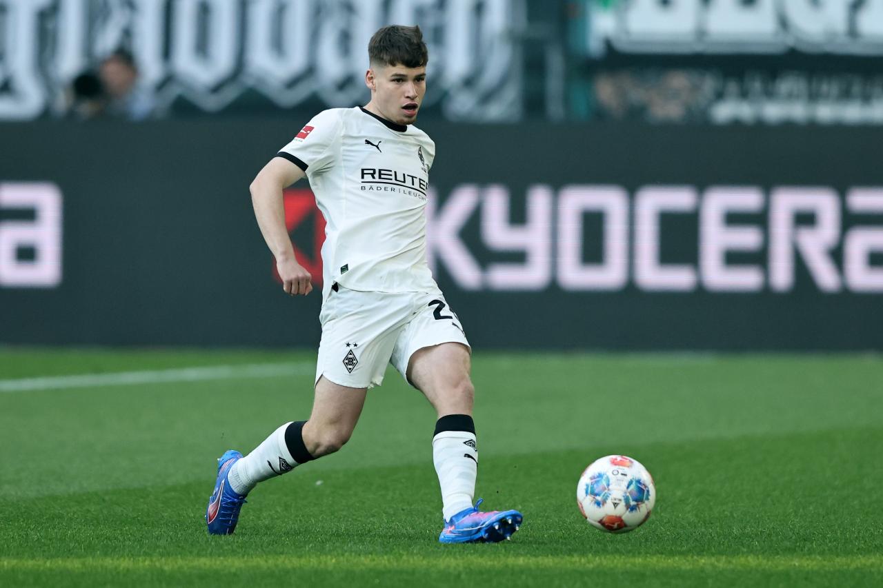 DFB-Pokal: Ten-man Gladbach advance after efficient performance against Karlsruhe 