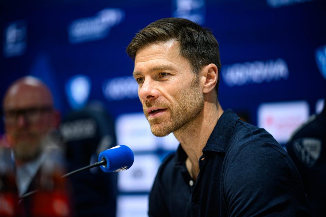 Bjelica acts as impromptu Spanish interpreter for Xabi at post-match presser