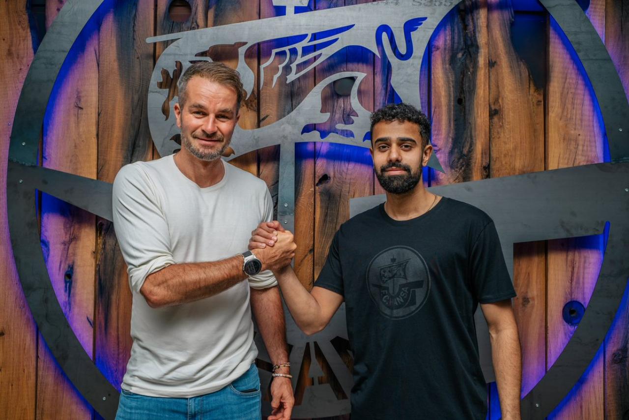 Peter Selling Rostock Bayern sell Singh to Rostock