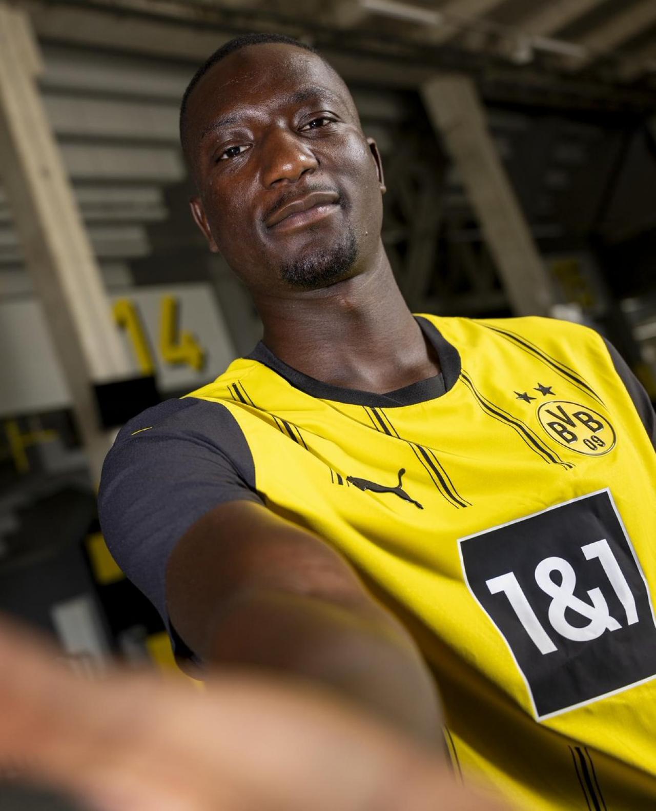Dortmund complete Guirassy signing: “I've come here to win titles.”