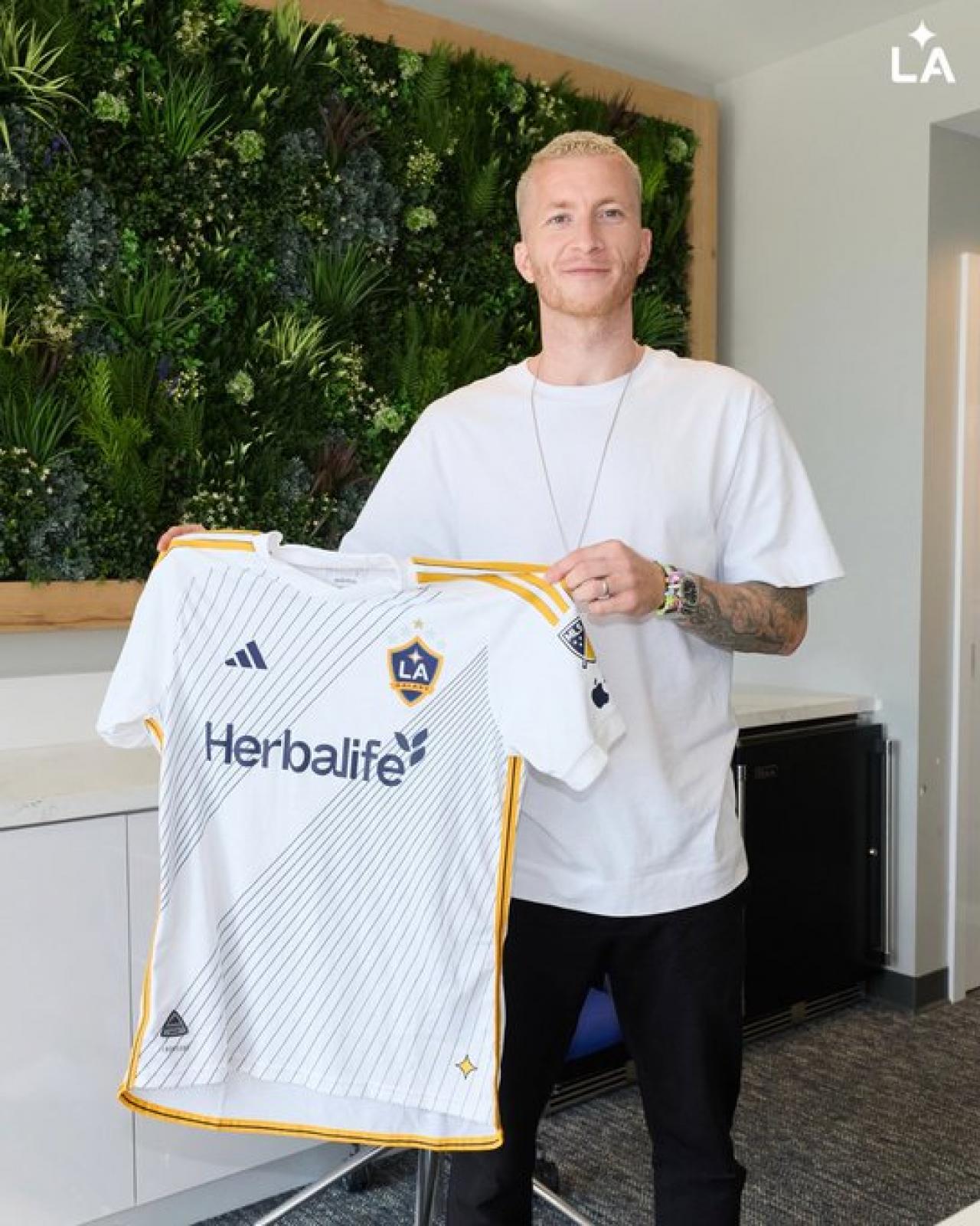 Reus completes MLS switch: “A world class player who has excelled at the highest level.”