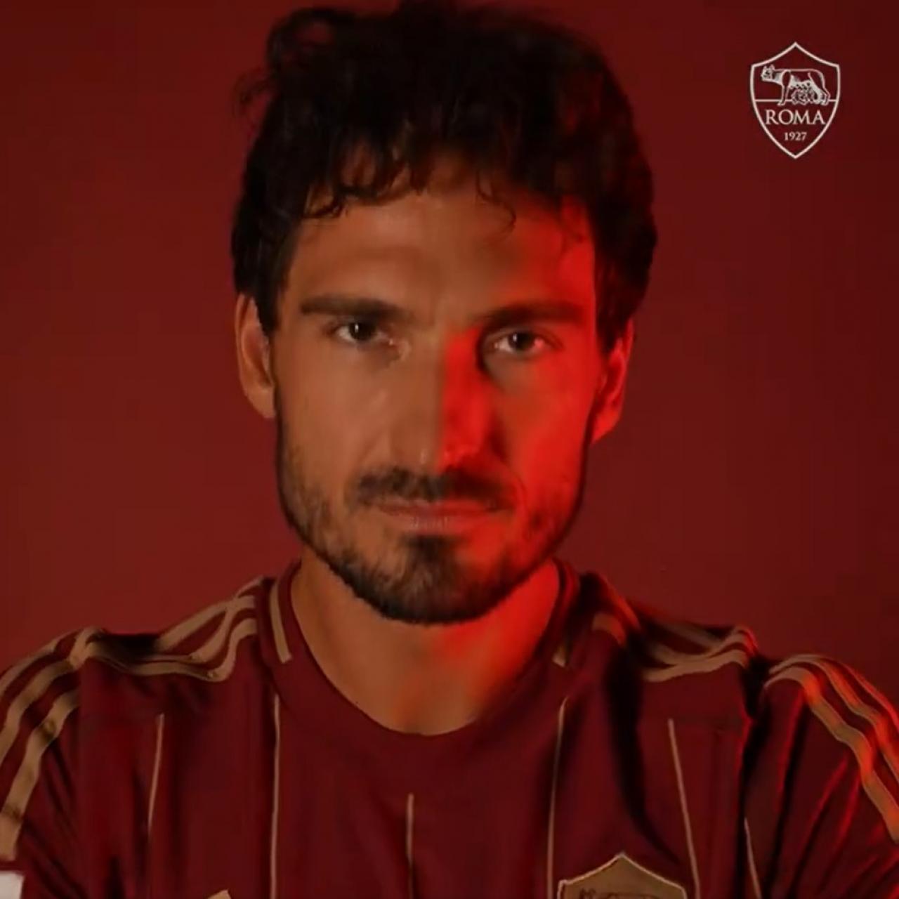 Hummels officially completes Roma move