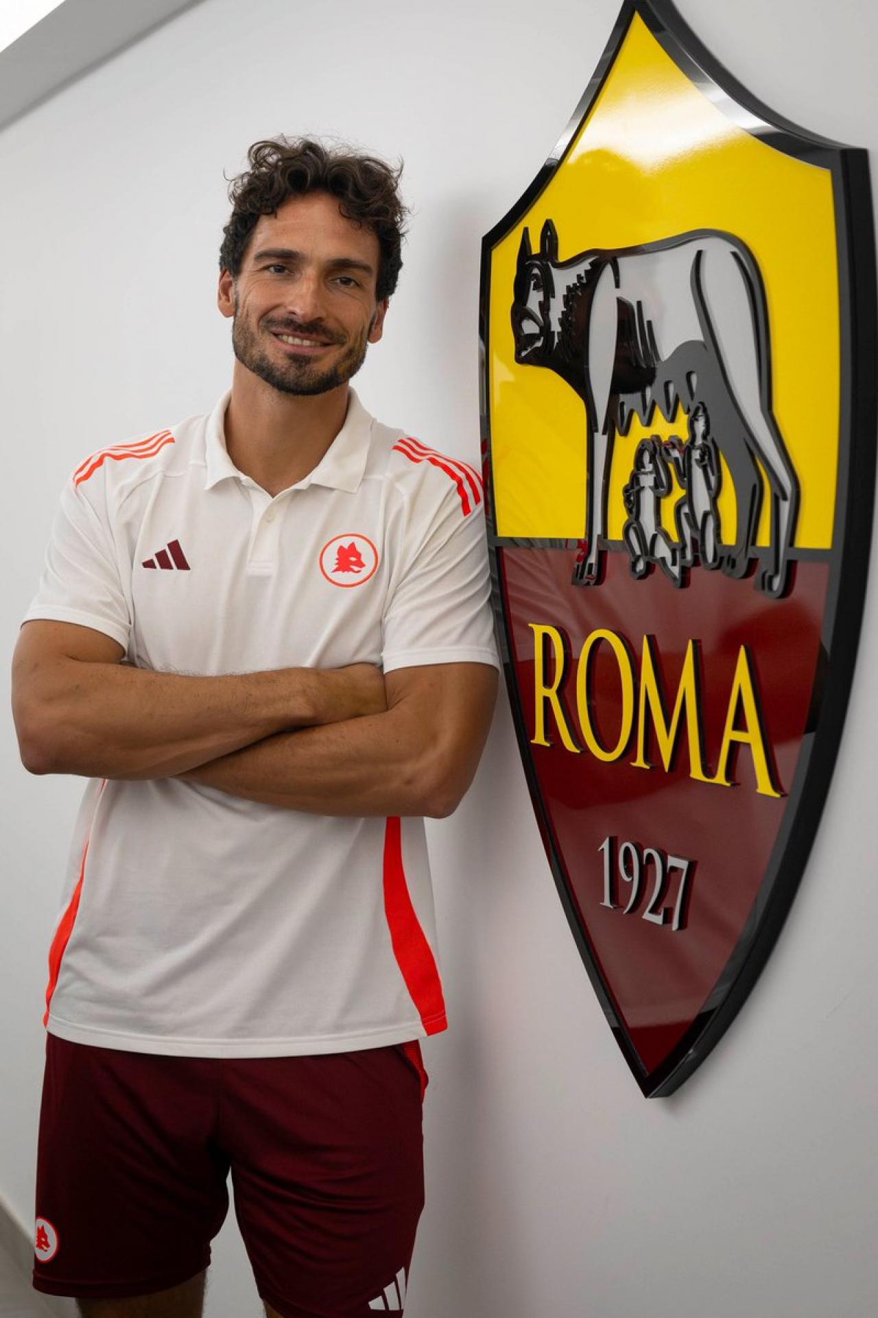 Hummels on decision to join Roma: “Totti and de Rossi.”