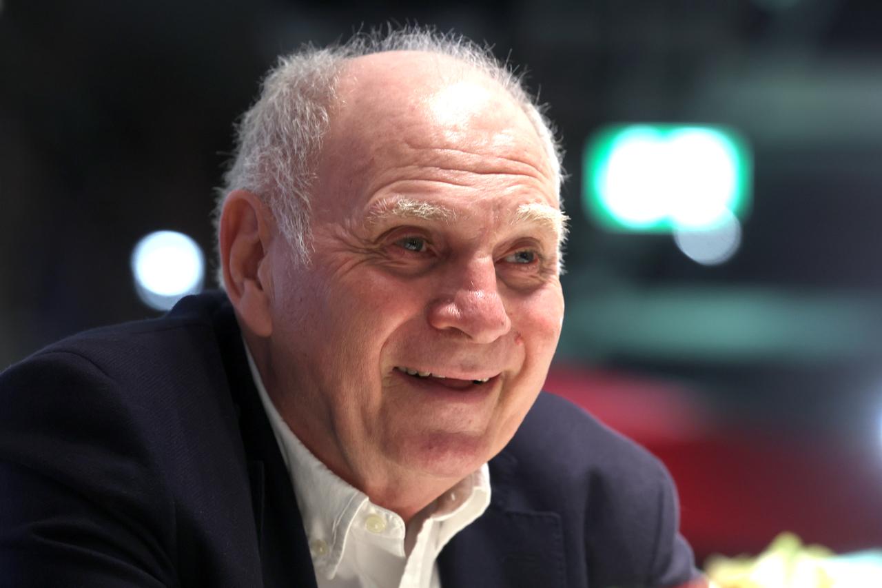 Hoeneß freut sich über Bayern-Saisonstart: „Besser geht es nicht“