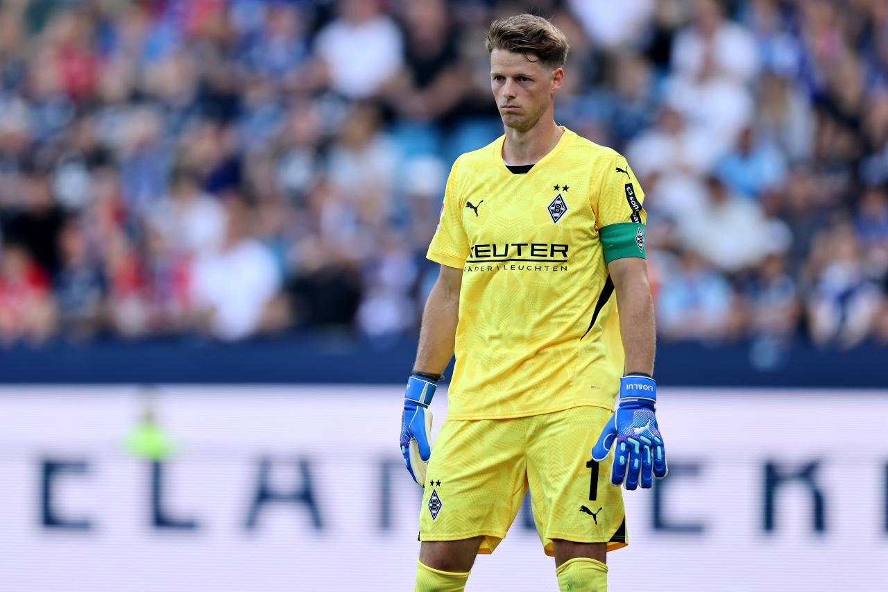 Omlin reflects on losing his place as Gladbach’s starting goalkeeper