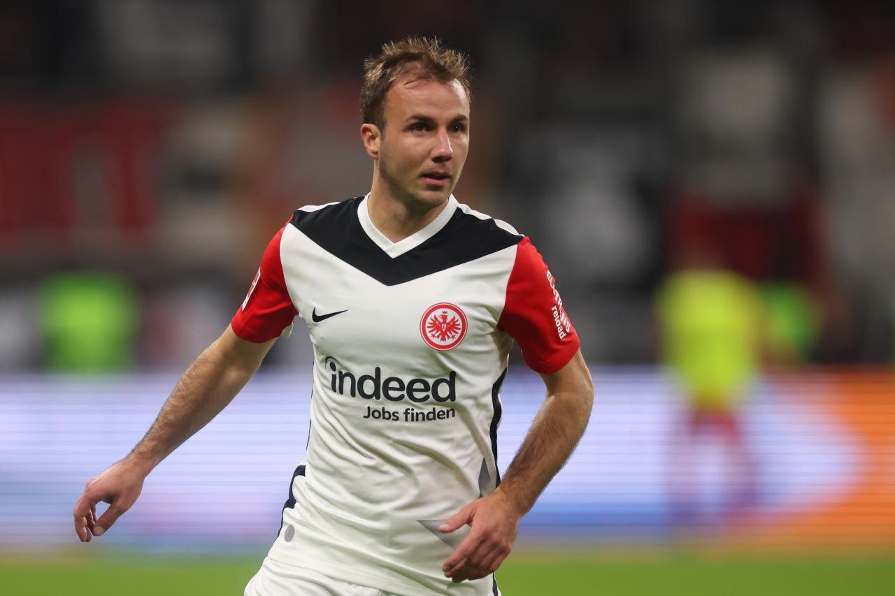 Götze reflects on Frankfurt role: “I feel like the grandpa here.”