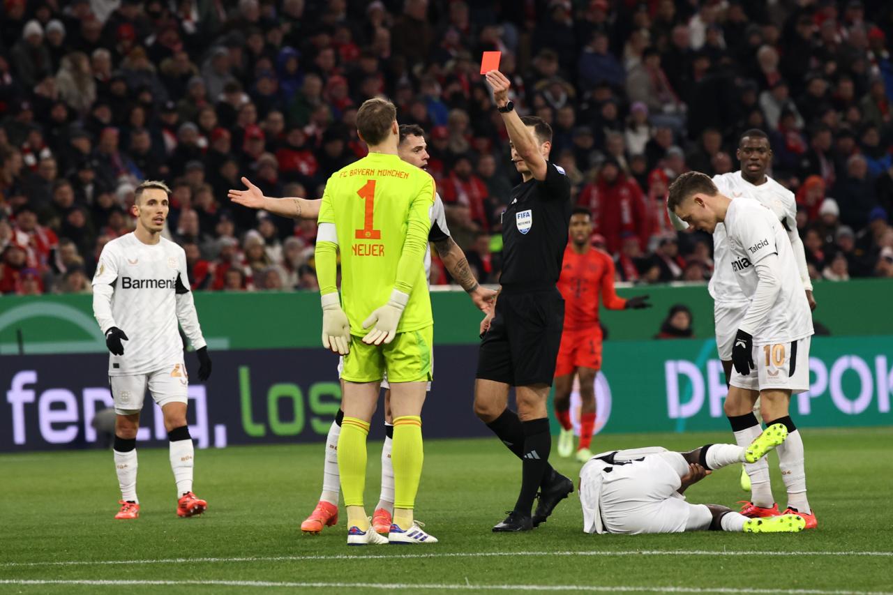 Neuer sees red as Leverkusen dump Bayern out of DFB-Pokal