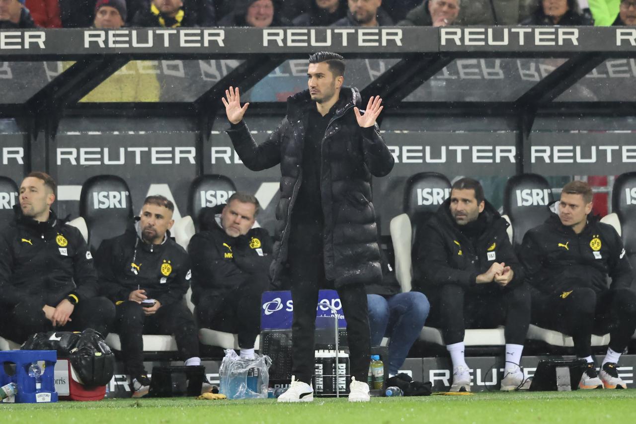 Gladbach and Dortmund play out low-action draw