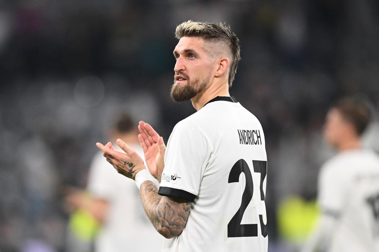 Leverkusen midfielder considering change of scenery