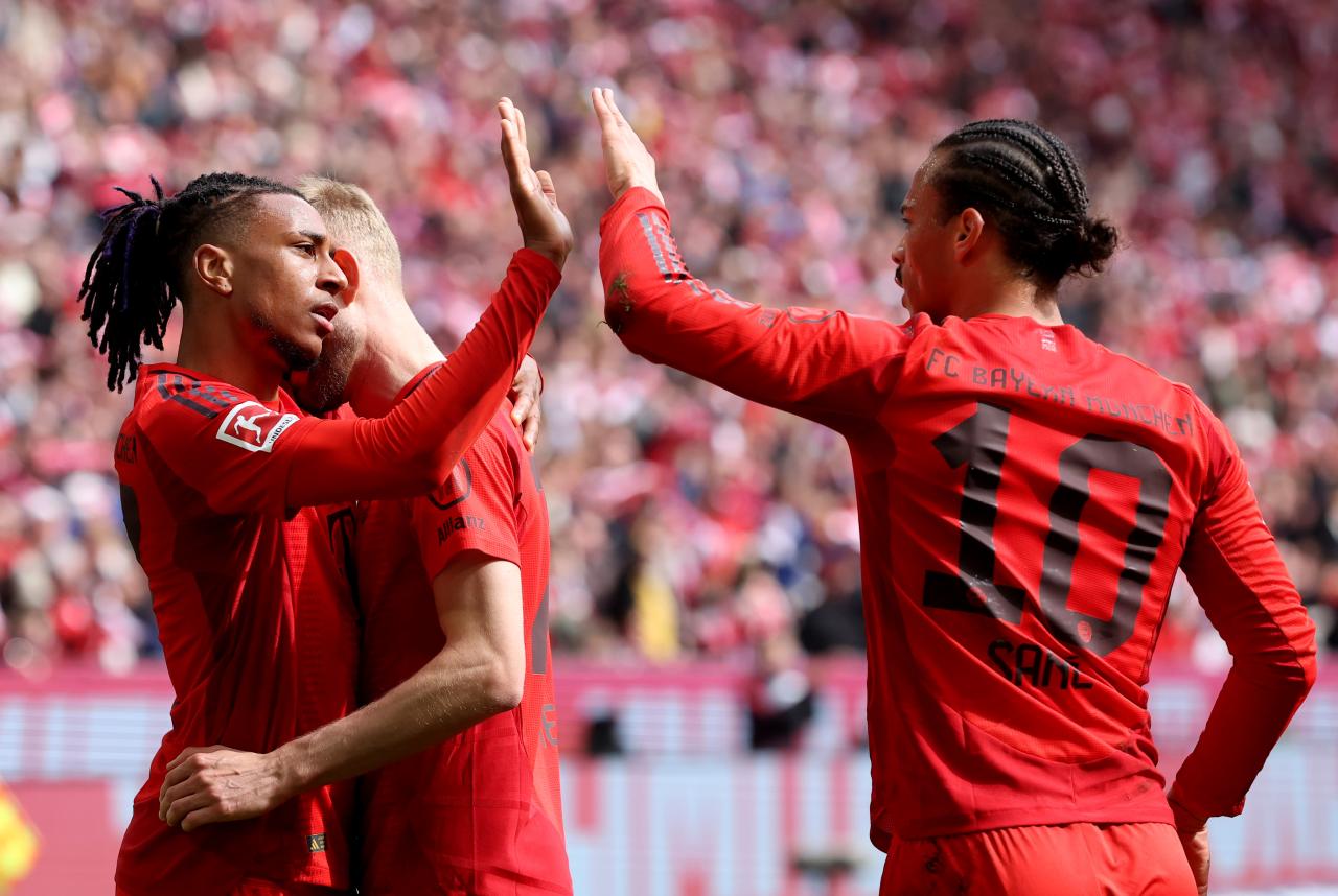 Müller reaches 500 as Bayern get close to Meisterschale