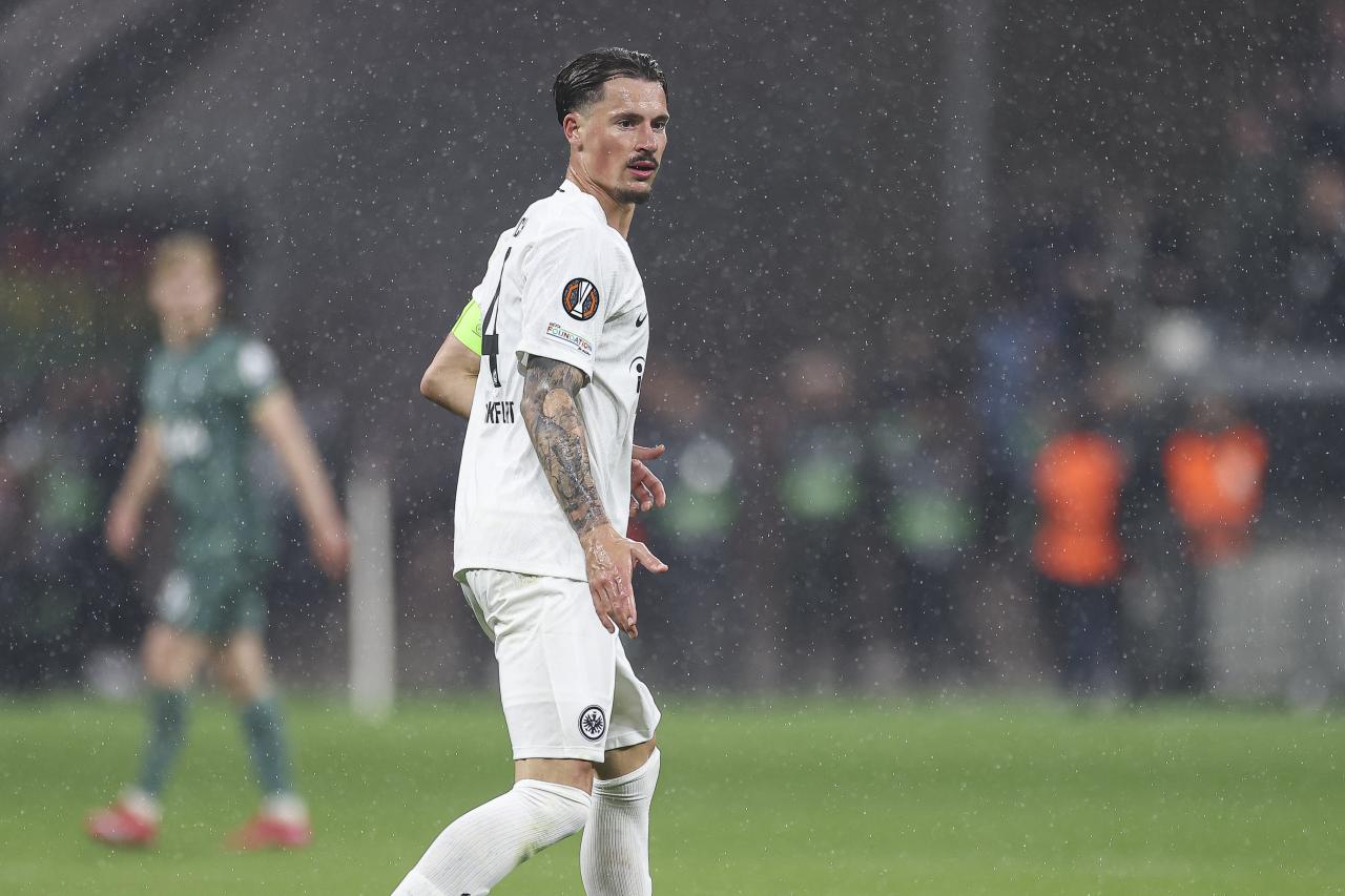 Robin Koch a candidate to replace Jonathan Tah at Leverkusen