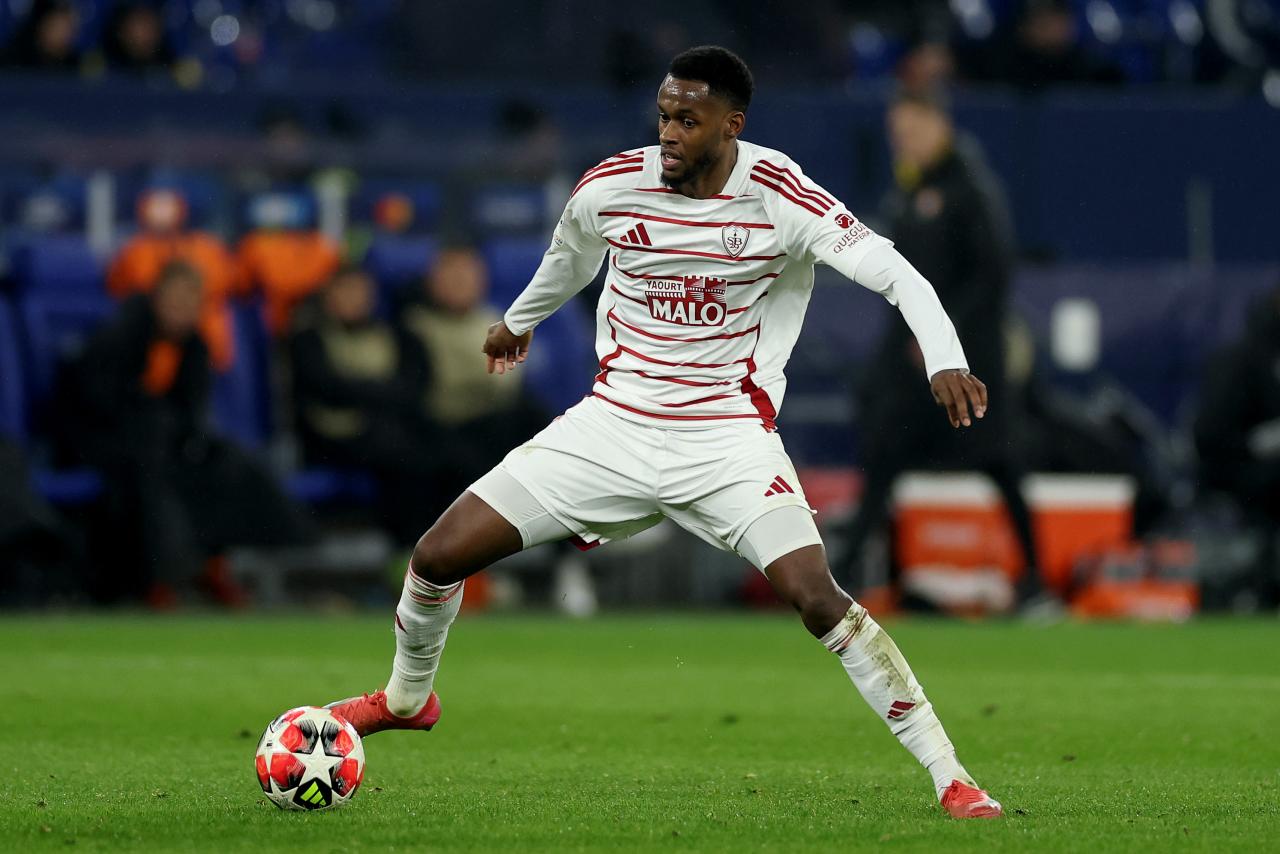 Dortmund recall centre-back from loan early