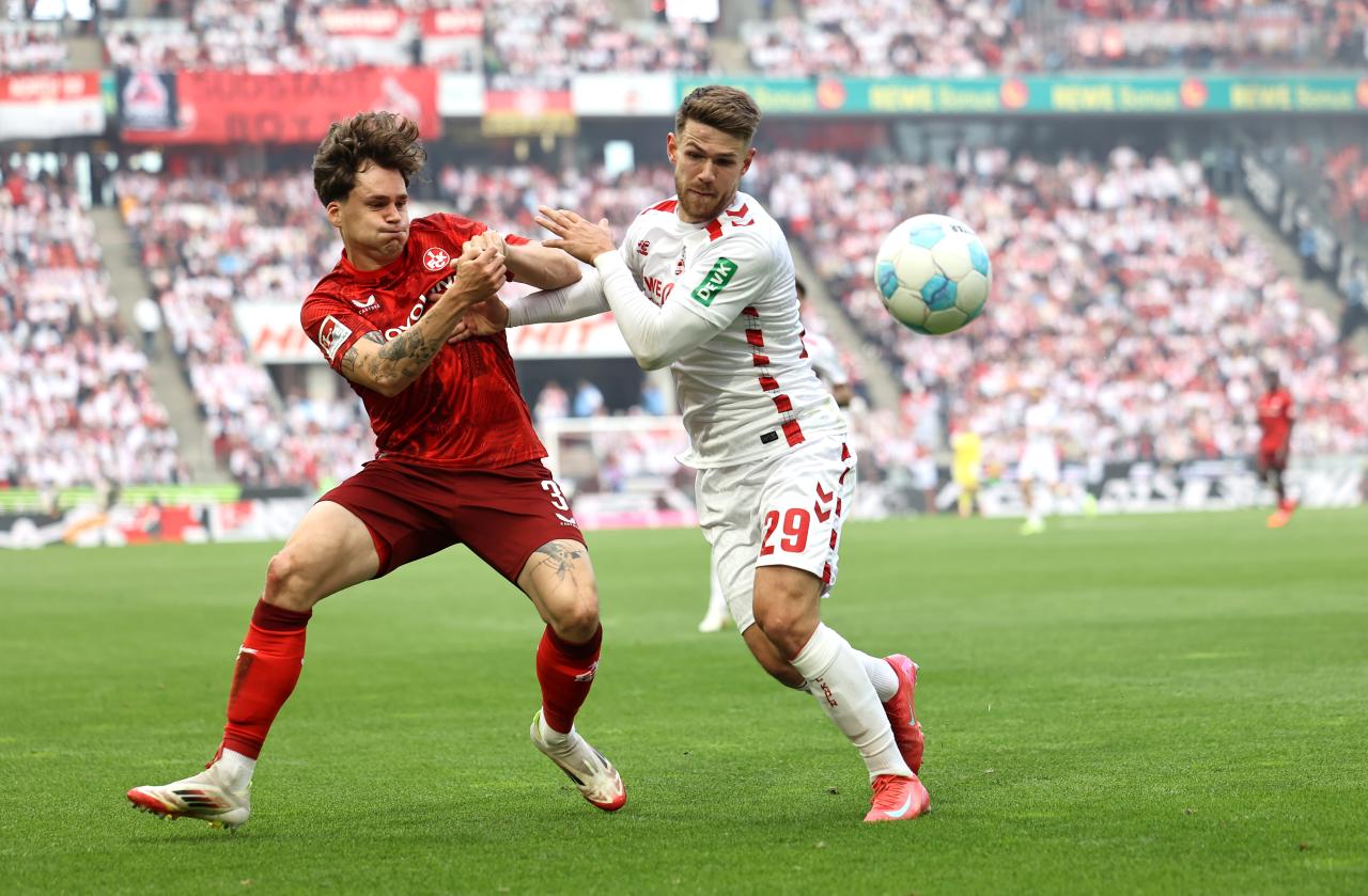 Leipzig tracking Köln wide man