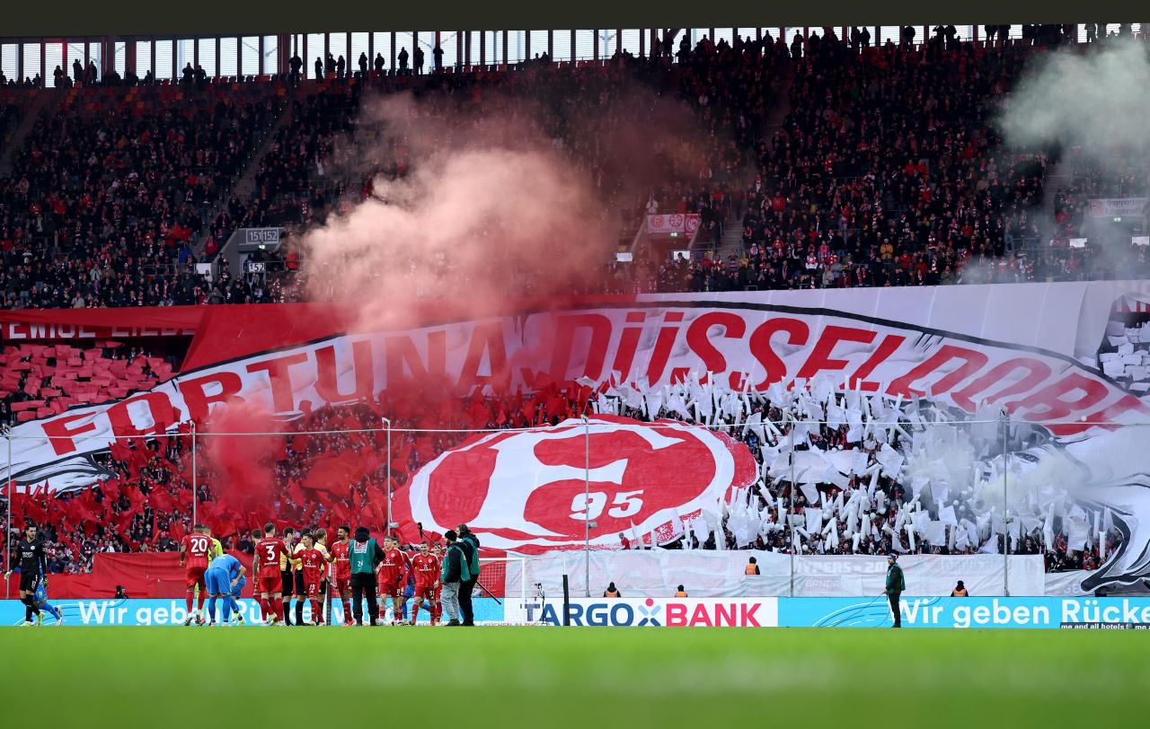 Düsseldorf complete El Azzouzi signing from Zwolle