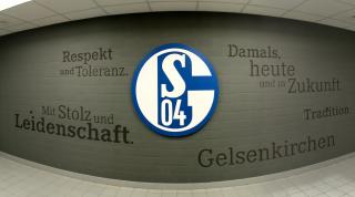  Wolfsburg interested in signing Schalkes starting keeper
