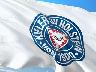 Holstein Kiel secure promotion to the Bundesliga