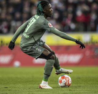 Koné ruled out for several weeks