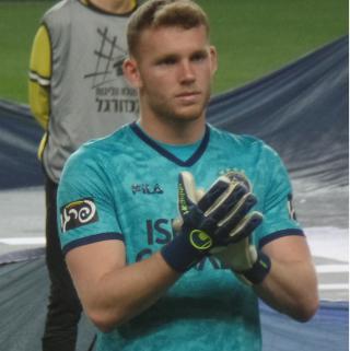 Bayern close to signing new goalkeeper, multiple reports claim Bayern close to signing new goalkeeper, multiple reports claim