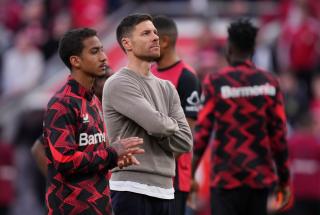 Xabi Alonso discuss injuries at B04