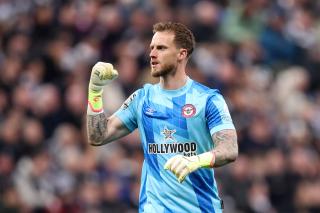 Leverkusen reportedly in talks for Brentford goalkeeper
