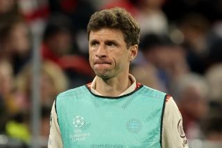 Kahn slams Bayern and Hoeneß over handling of Müller’s future
