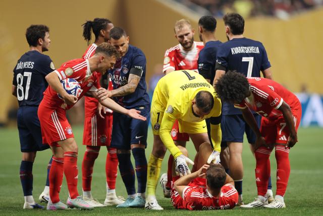 Bayern players in a fight with PSG players at the FIFA Club World Cup.